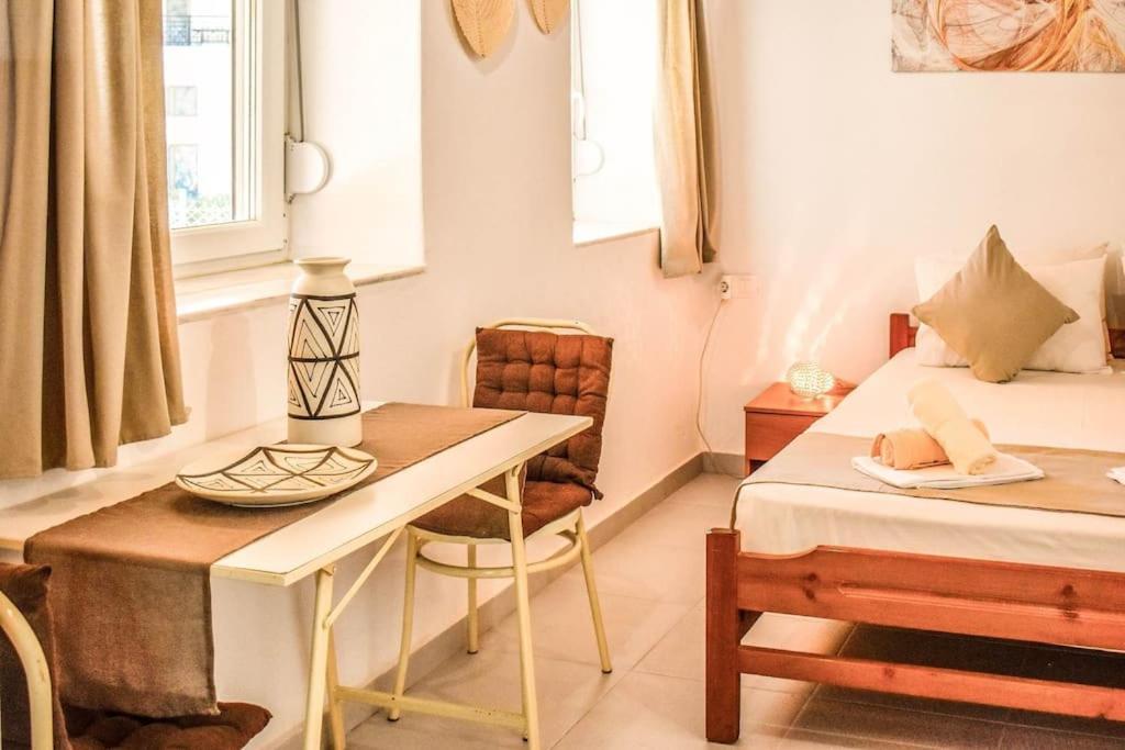 Hut House εξοχικό στην παραλία μ. άμμος Skiathos Town